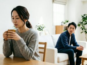 不倫後の夫婦再構築で悩む